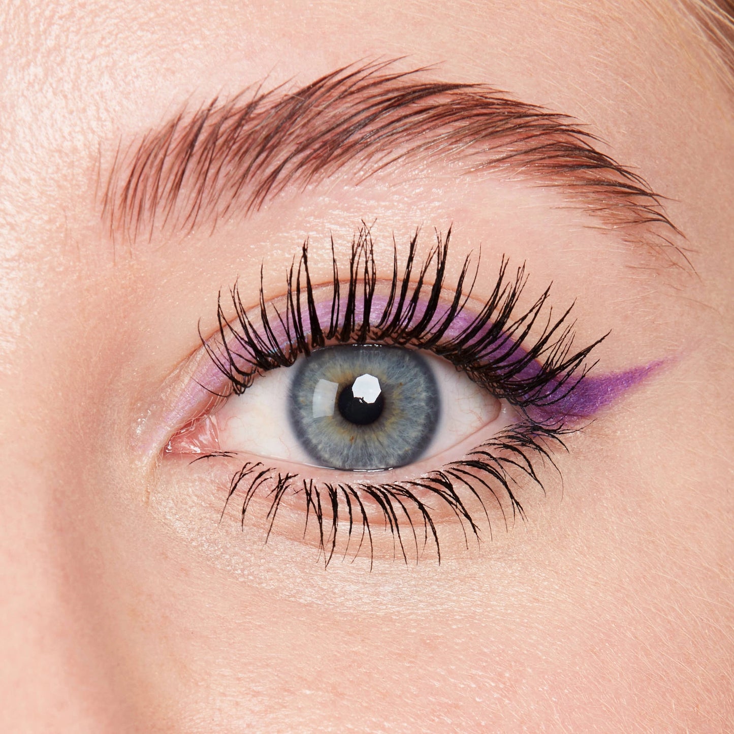 Thrill Seeker Pitch Black Mascara