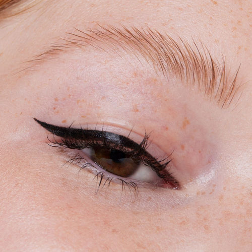 essence Lash Princess Liner