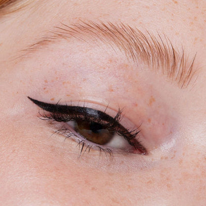 essence Lash Princess Liner