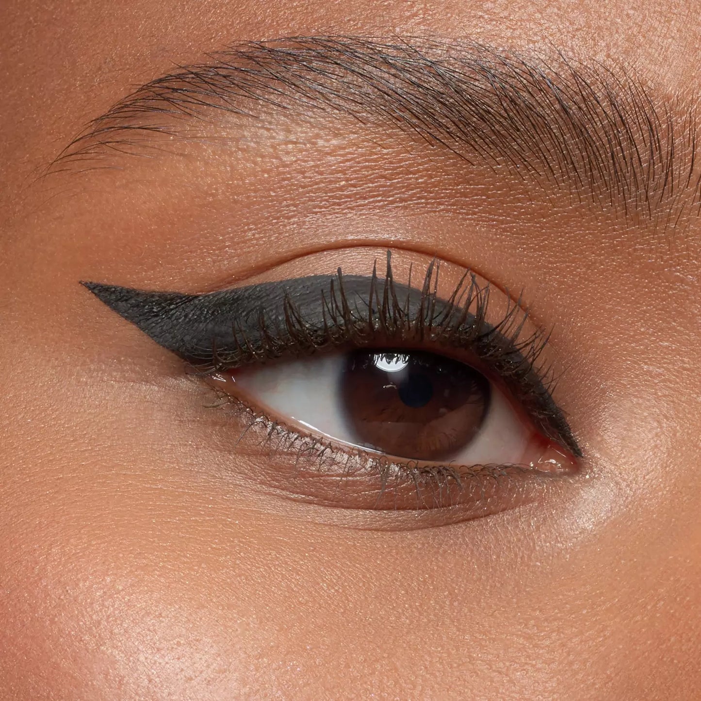 essence Waterproof 24h Long-lasting Dipliner