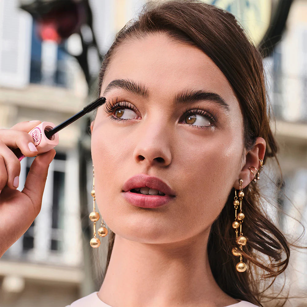 Twist Up The Volume Twist, Lift and Freeze Mascara