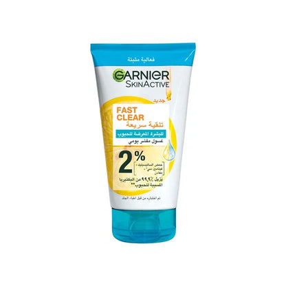 Fast Clear 3-in-1 Face Wash with Salicylic Acid and Vitamin C