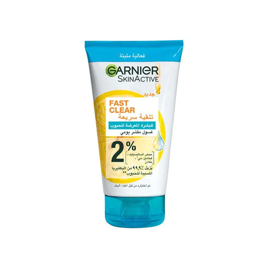 Fast Clear 3-in-1 Face Wash with Salicylic Acid and Vitamin C